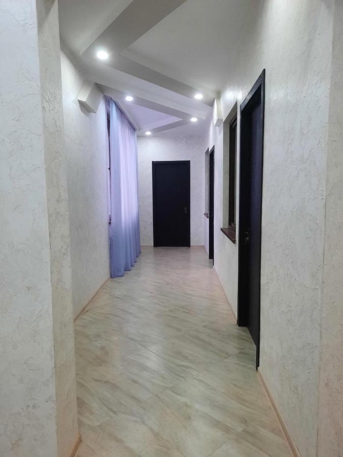 Inaisi Hotel Kutaisi Luaran gambar