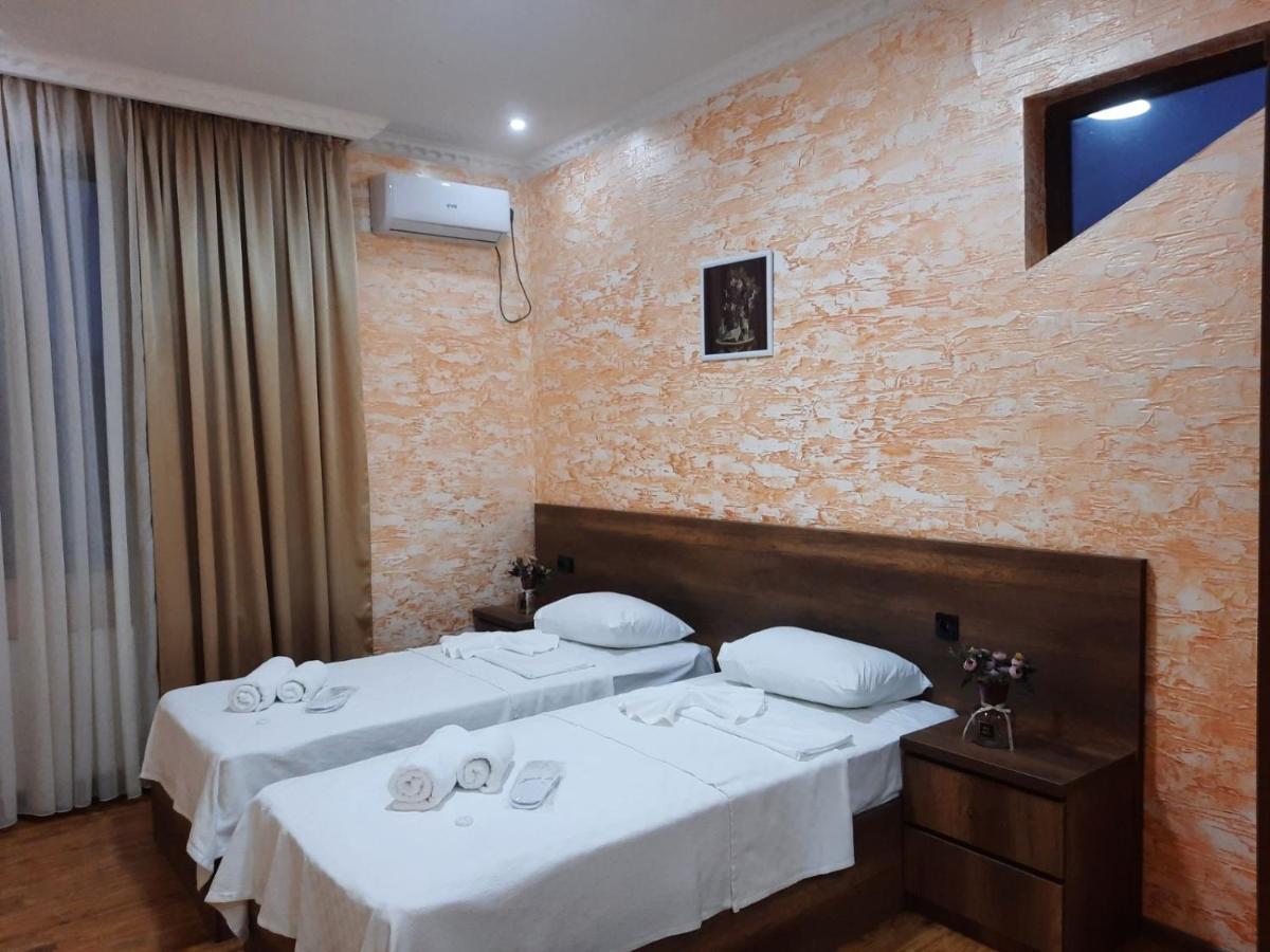 Inaisi Hotel Kutaisi Luaran gambar