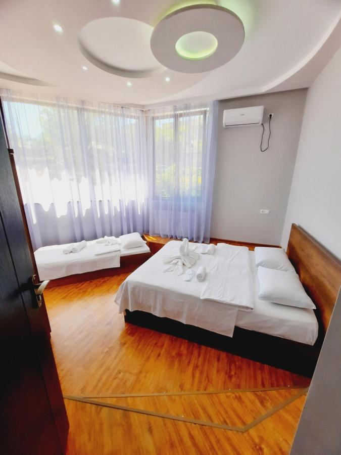 Inaisi Hotel Kutaisi Luaran gambar
