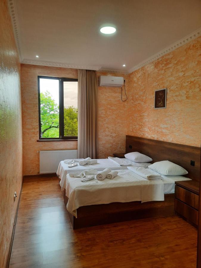 Inaisi Hotel Kutaisi Luaran gambar