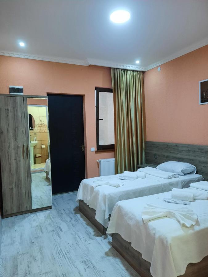 Inaisi Hotel Kutaisi Luaran gambar