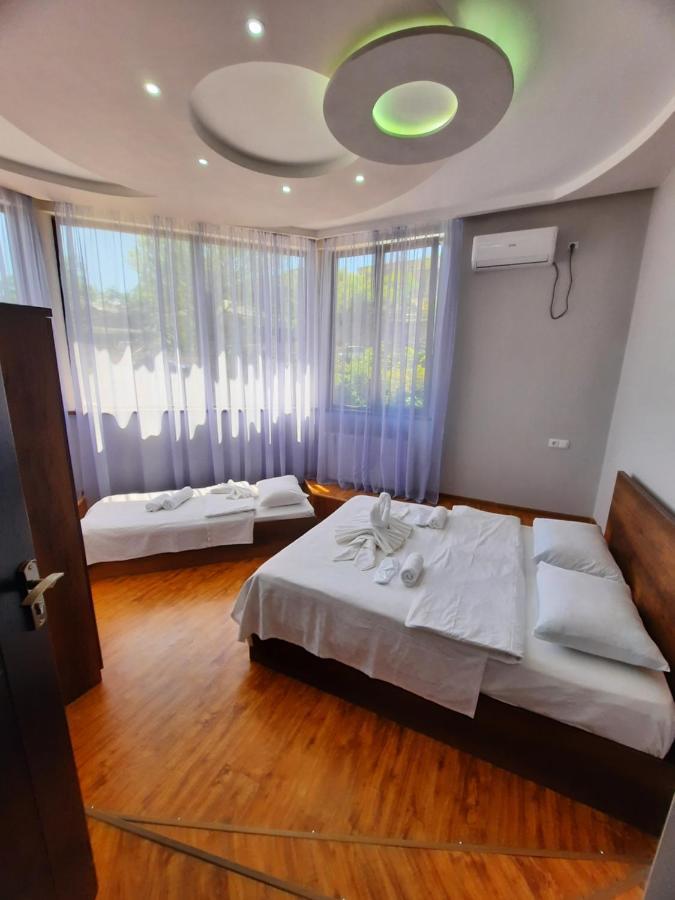 Inaisi Hotel Kutaisi Luaran gambar