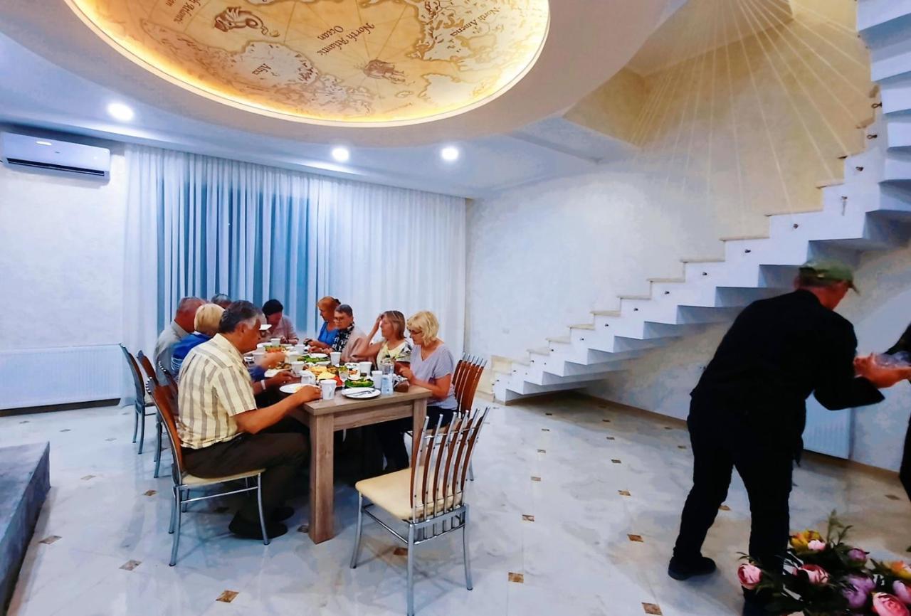 Inaisi Hotel Kutaisi Luaran gambar