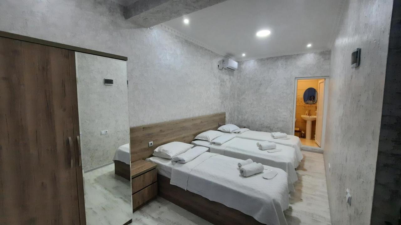 Inaisi Hotel Kutaisi Luaran gambar