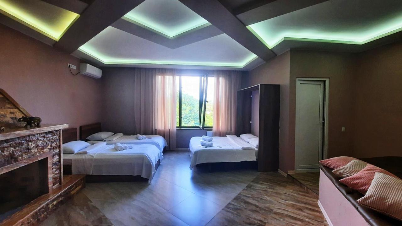 Inaisi Hotel Kutaisi Luaran gambar