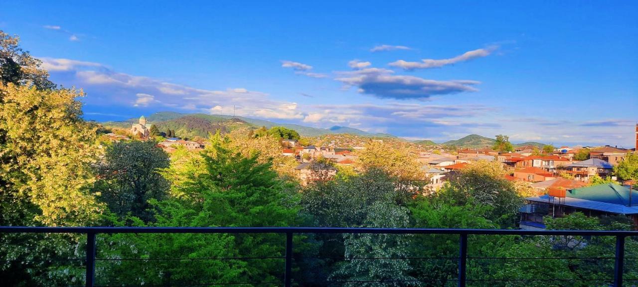 Inaisi Hotel Kutaisi Luaran gambar