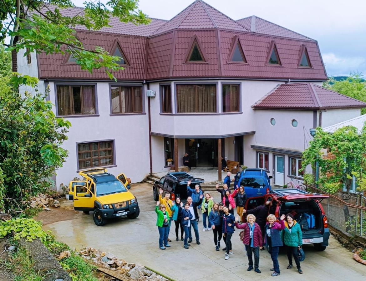 Inaisi Hotel Kutaisi Luaran gambar