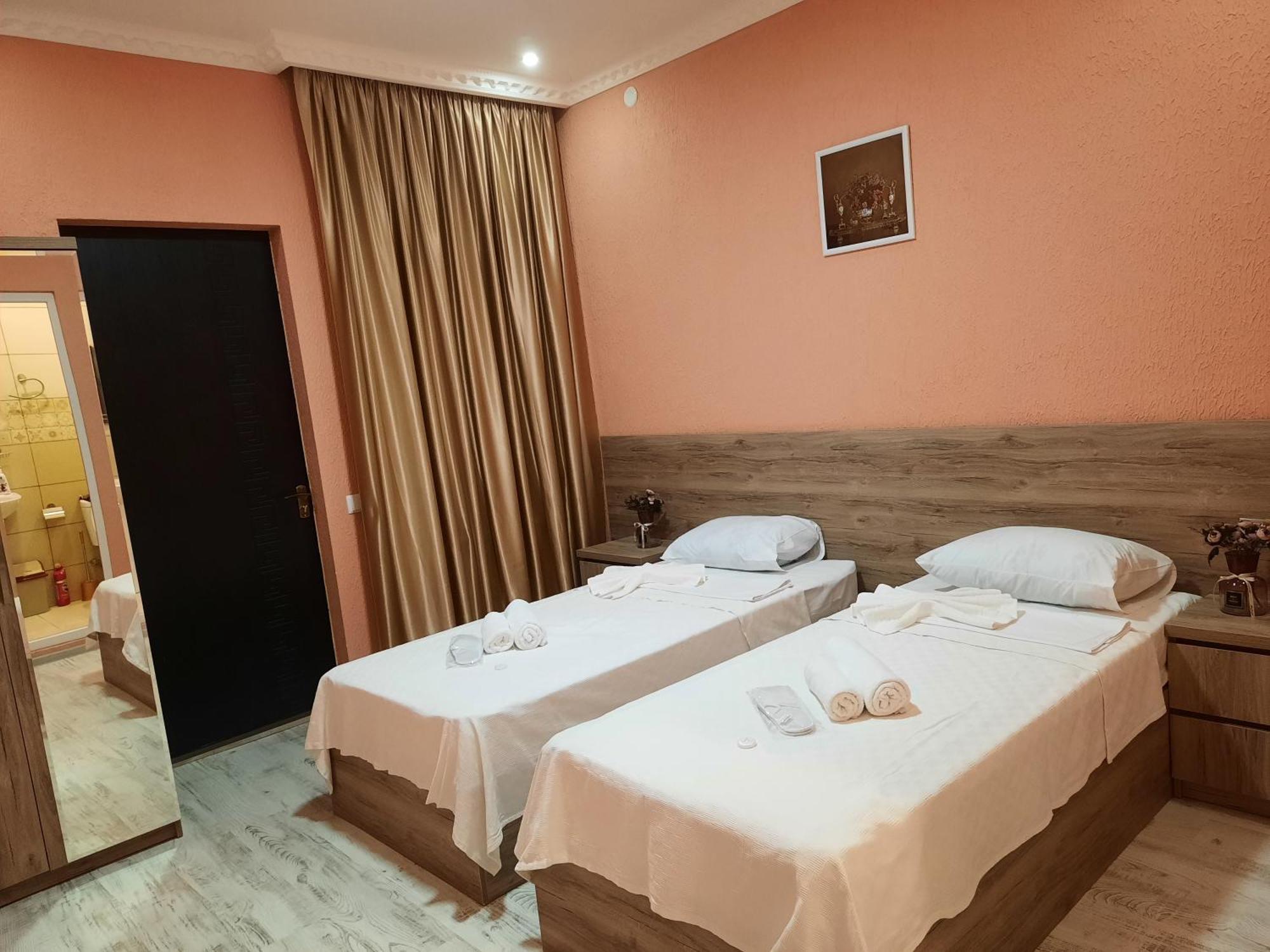 Inaisi Hotel Kutaisi Bilik gambar