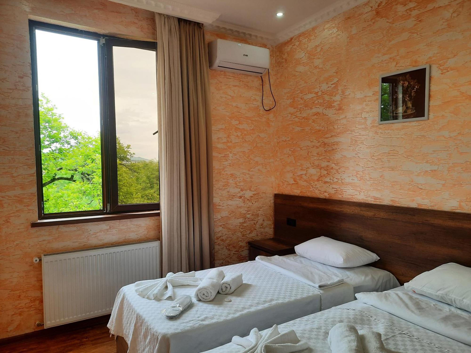 Inaisi Hotel Kutaisi Bilik gambar
